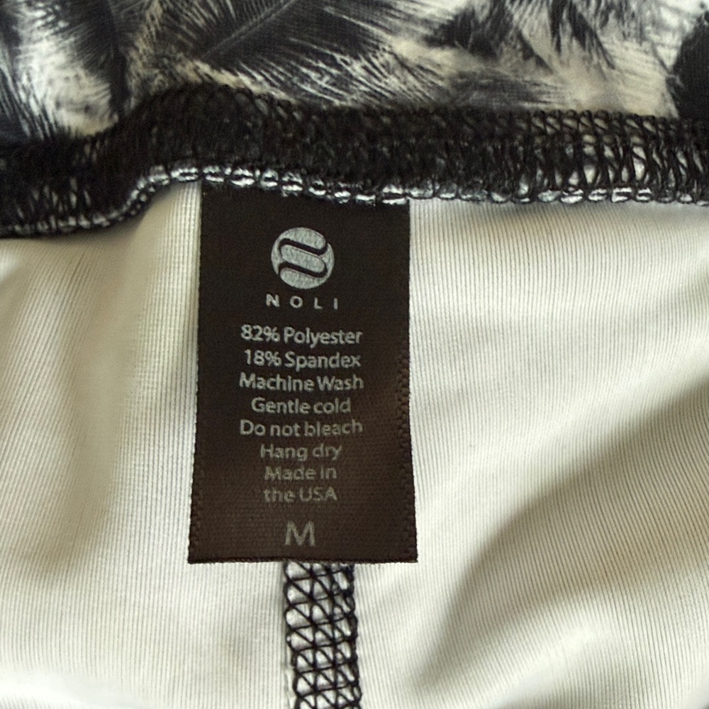 Noli Monochrome Palm Print Leggings - Picture 2 of 2